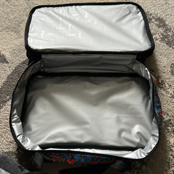 NWOT Cooler bag to keep two trays of food hot or cold!Thirty-One Gifts - Picture 4 of 5